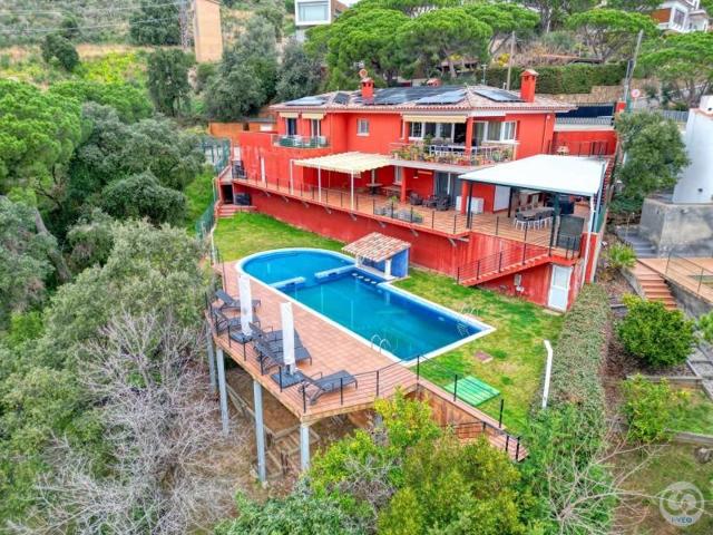 Chalet en venta en Castell-Platja d'Aro, Castell-Platja d'Aro photo 0