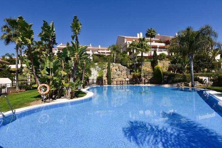Atico Duplex en venta en Marbella, Nueva Andalucia photo 0