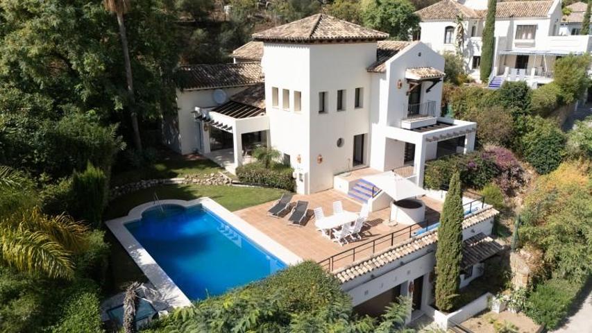 Chalet en venta en Benahavís, Benahavis photo 0