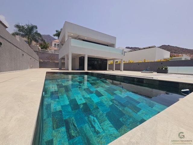 Chalet en venta en Adeje, Adeje photo 0