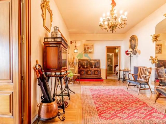 Apartamento en venta en Madrid photo 0
