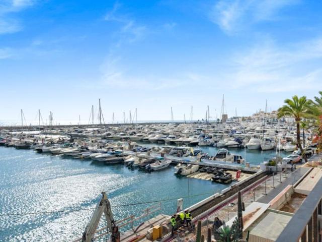 Apartamento en venta en Marbella, Puerto Banús photo 0
