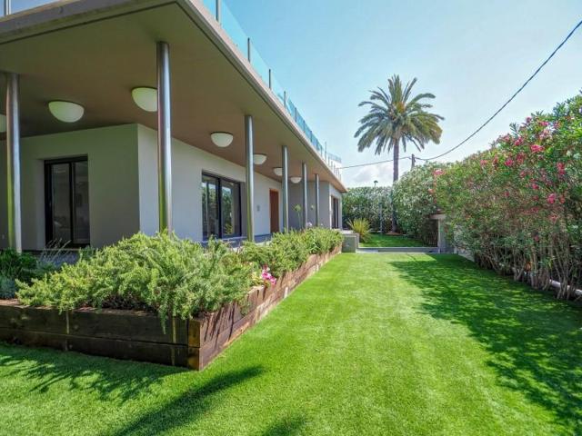 Casa en venta en Sitges, Vallpineda photo 0