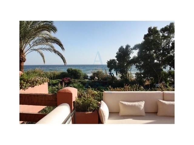 Apartamento en venta en Marbella, Los Monteros photo 0