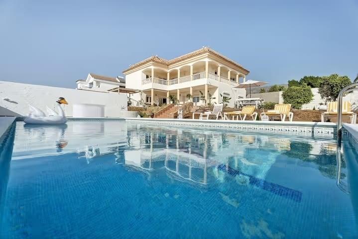 Chalet en venta en Adeje, Adeje photo 0