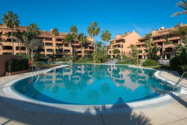 Apartamento en venta en Marbella, Puerto - Puerto Banús photo 0