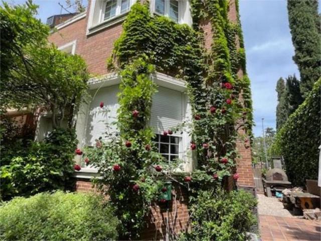 Chalet en venta en Madrid photo 0