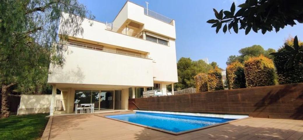 Chalet en venta en Sitges, Can Girona - Terramar - Vinyet - Can Pei photo 0
