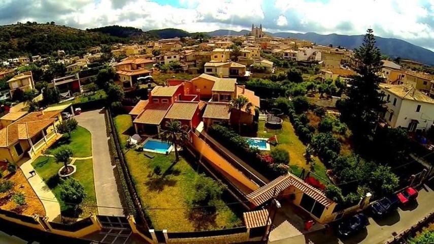 Casa en venta en Calvia, Es Capdella photo 0