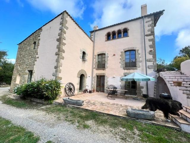 Chalet en venta en Banyoles, Banyoles photo 0