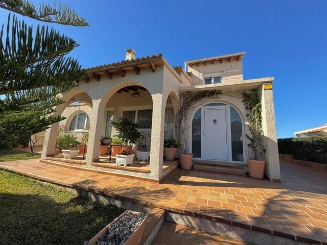 Chalet en venta en Calvia photo 0