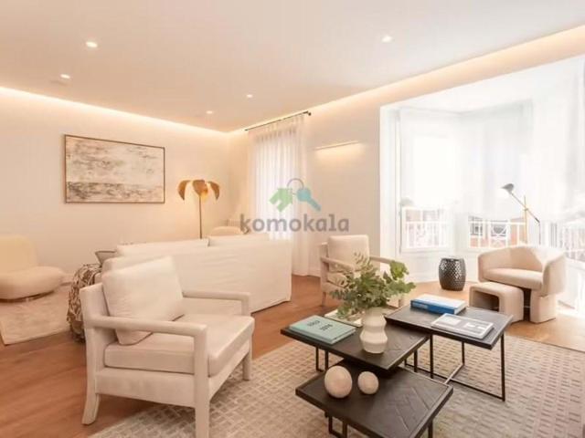 Apartamento en venta en Madrid, Recoletos photo 0