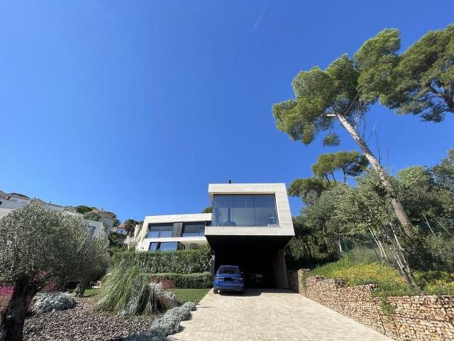 Casa en venta en Castell-Platja d'Aro, Urbanizacion - Treumal photo 0