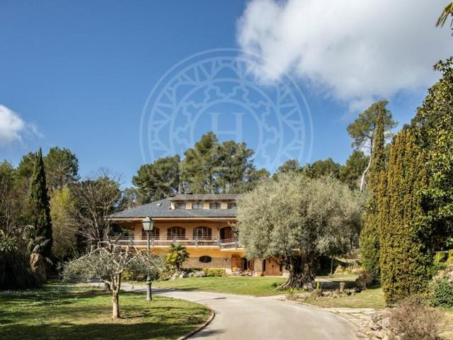 Casa en venta en Begues, Can Amell photo 0