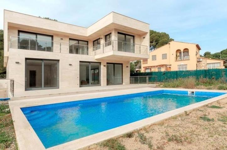 Chalet en venta en Castell-Platja d'Aro, Castell-Platja d'Aro photo 0