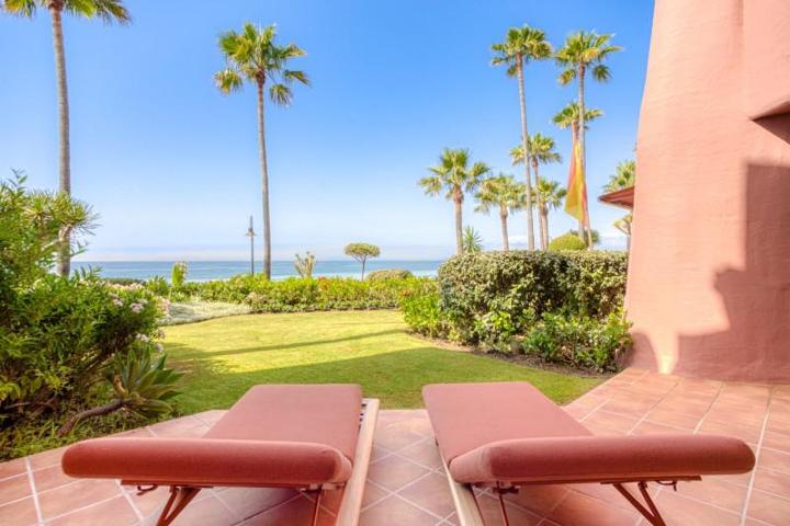 Planta baja en venta en Estepona, Estepona East - Menara Beach photo 0