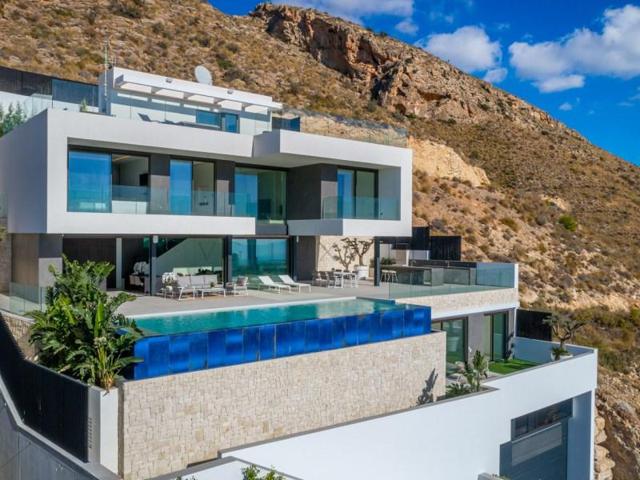 Chalet en venta en Finestrat, Sierra Cortina photo 0