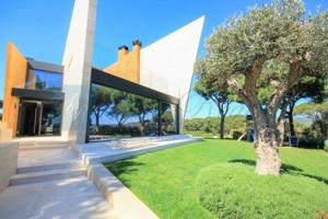 Chalet en venta en Sant Feliu de Guíxols, Sant Feliu de Guíxols photo 0