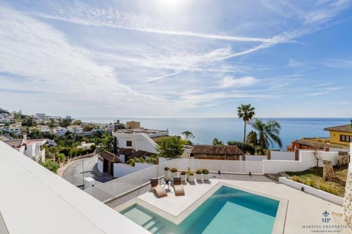 Casa en venta en Benalmádena, La Perla photo 0