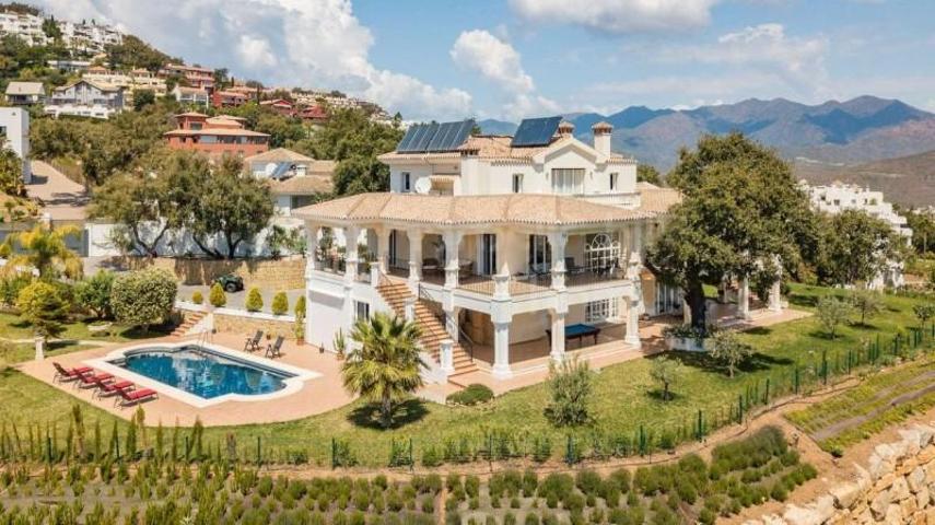 Chalet en venta en Marbella, El Vicario photo 0