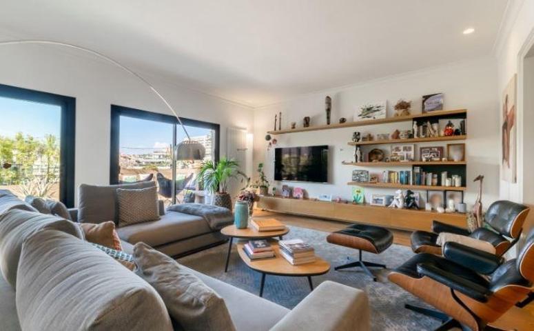 Apartamento en venta en Barcelona photo 0