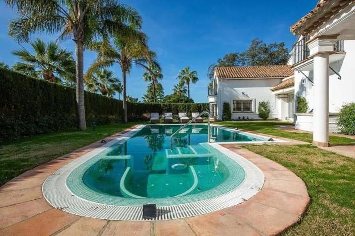 Chalet en venta en San Roque, San Roque photo 0