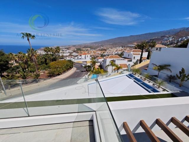 Casa en venta en Adeje photo 0