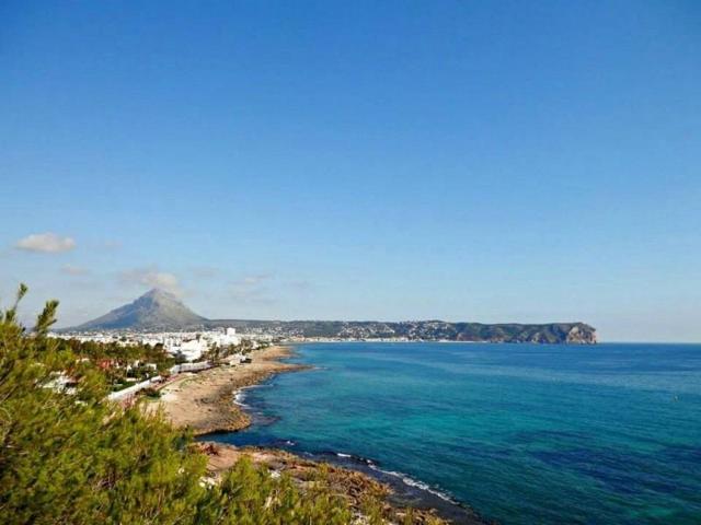 Chalet en venta en Jávea-Xàbia, LA CALETA photo 0