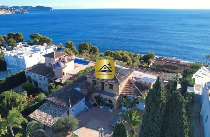 Chalet en venta en Benissa, La Fustera photo 0