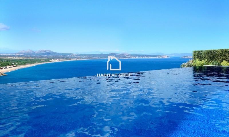 Chalet en venta en Begur photo 0