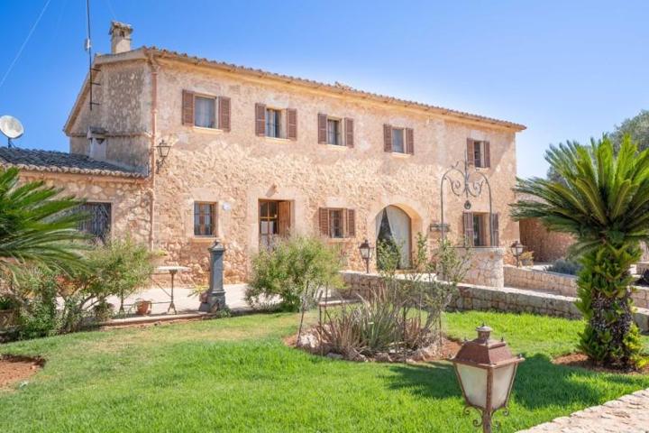 Casa en venta en Santa Eugènia, Santa Eugenia photo 0