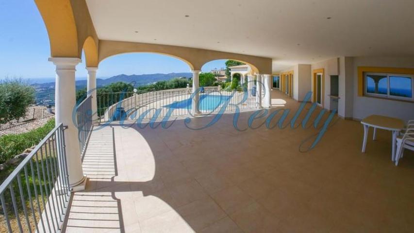 Chalet en venta en Castell-Platja d'Aro, Castell-Platja d'Aro photo 0
