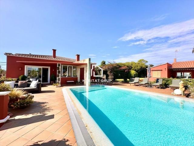 Chalet en venta en Sant Lluís photo 0