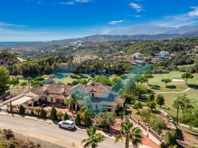 Chalet en venta en Benahavís photo 0