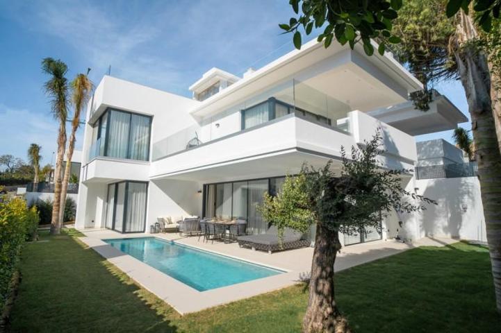 Chalet en venta en Marbella, The Golden Mile photo 0