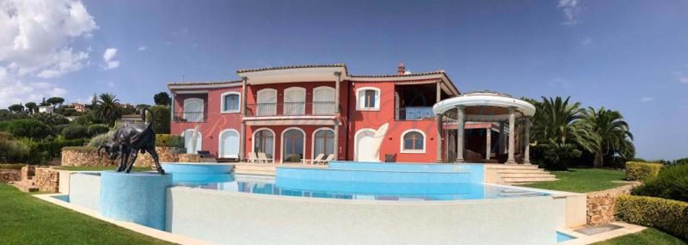 Chalet en venta en Castell-Platja d'Aro, Castell-Platja d'Aro photo 0