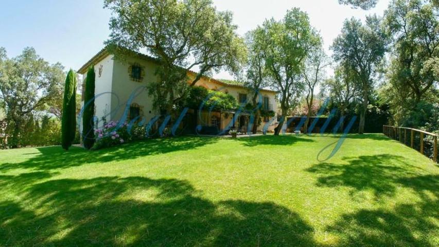 Chalet en venta en Santa Cristina d'Aro, Santa Cristina d'Aro photo 0