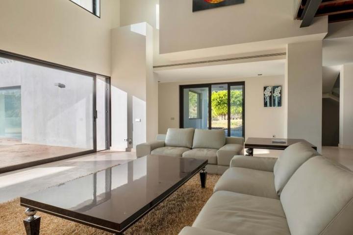 Chalet en venta en Benahavís, Benahavis photo 0