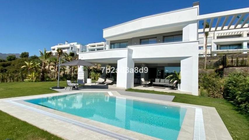 Chalet en venta en Marbella, Marbella photo 0