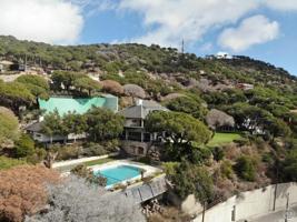 Chalet en venta en Cabrils, Cabrils photo 0