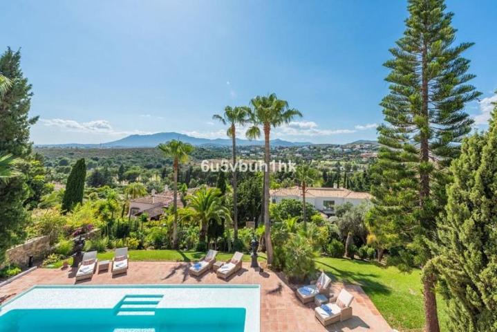 Chalet en venta en Estepona, Costa Del Sol photo 0