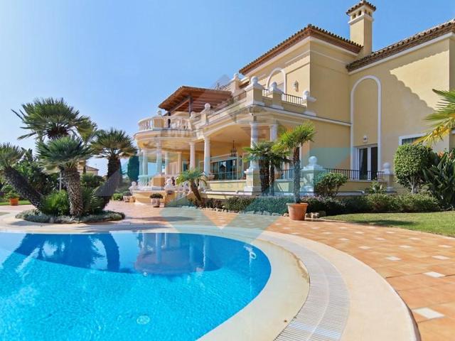 Chalet en venta en Benahavís photo 0