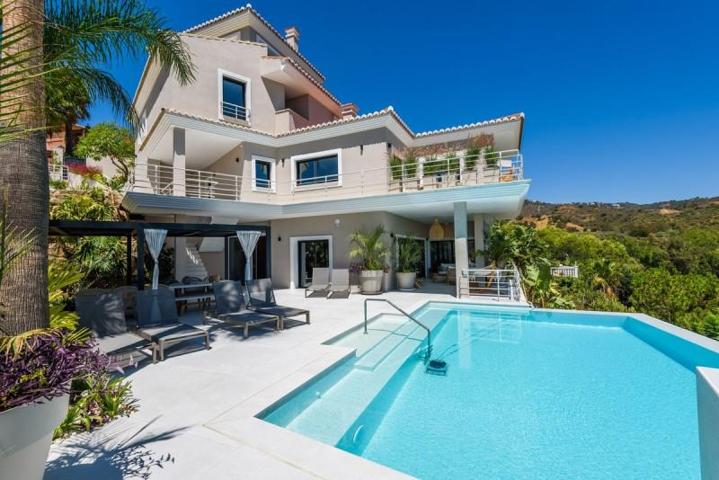 Chalet en venta en Marbella, Marbella Este photo 0