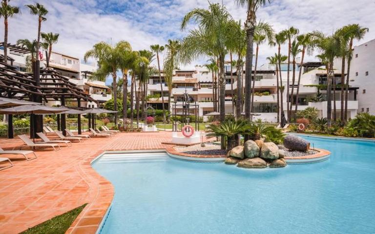 Apartamento en venta en Marbella, Marbella Club photo 0