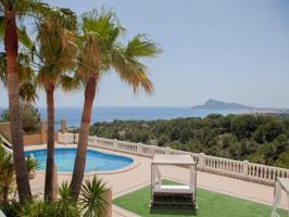 Chalet en venta en Altea photo 0