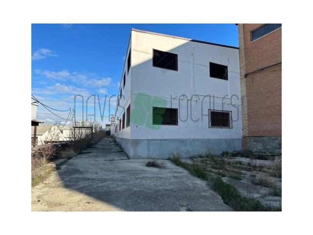 Nave industrial en venta en Olías del Rey photo 0
