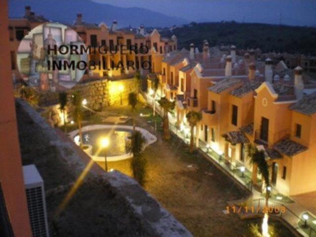 Chalet en venta en Estepona, Estepona photo 0