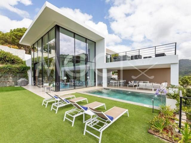 Chalet en venta en Benahavís photo 0