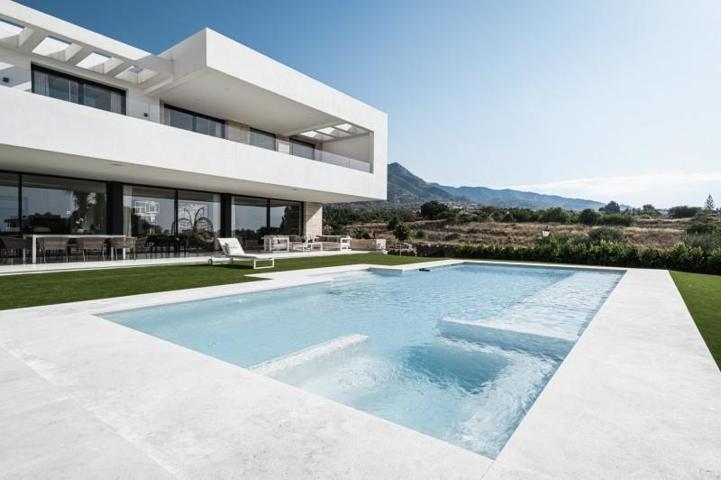 Chalet en venta en Marbella, Marbella photo 0