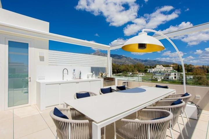 Aticos en venta en Marbella, Marbella photo 0